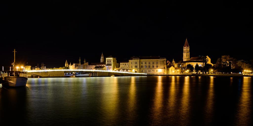 Apartments Zajc Trogir Eksteriør bilde